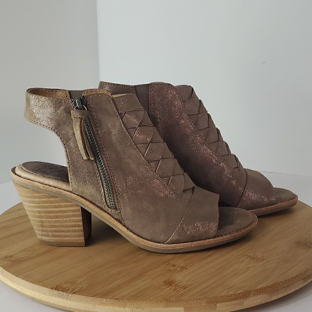 Soft McKenna Metallic Braided Peep Toe Leather Comfort Heeled Sandals US Size 6M